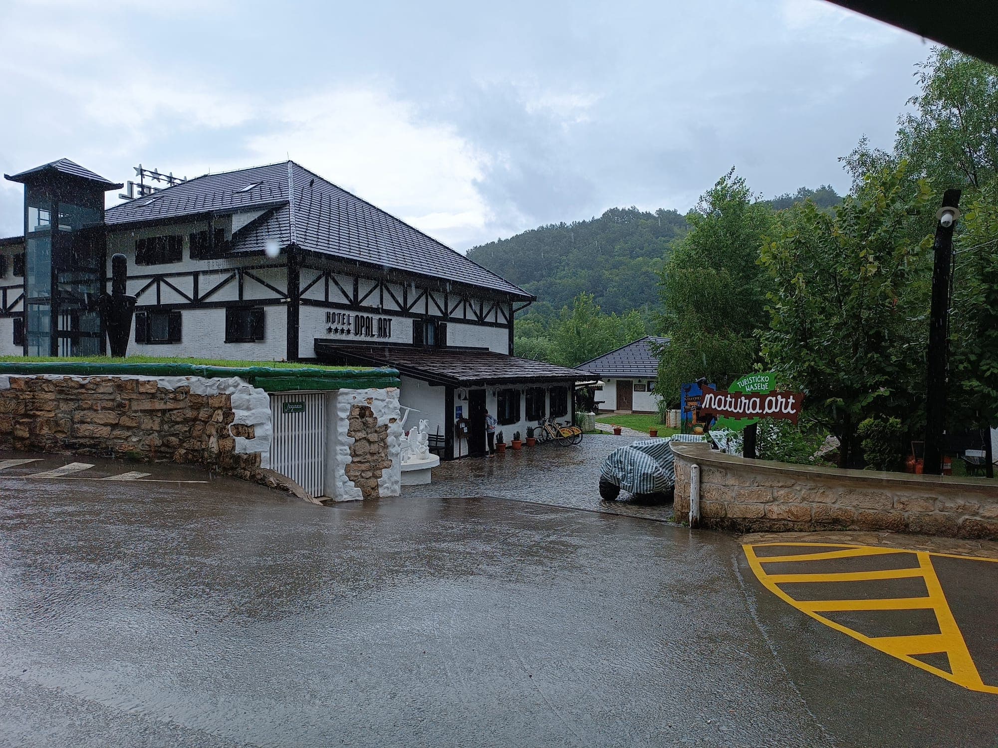 Photo 6
